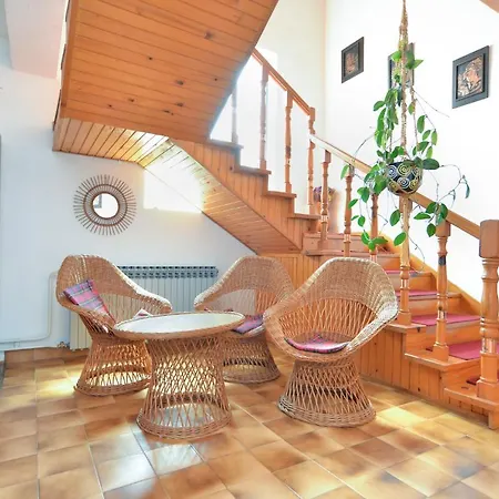 Apartment Viovica 1748
