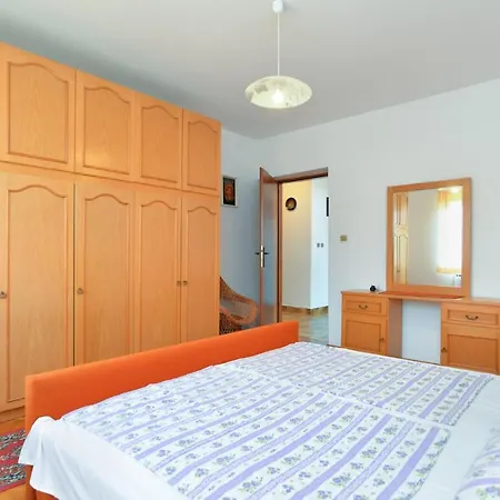 Viovica 1748 Apartment *