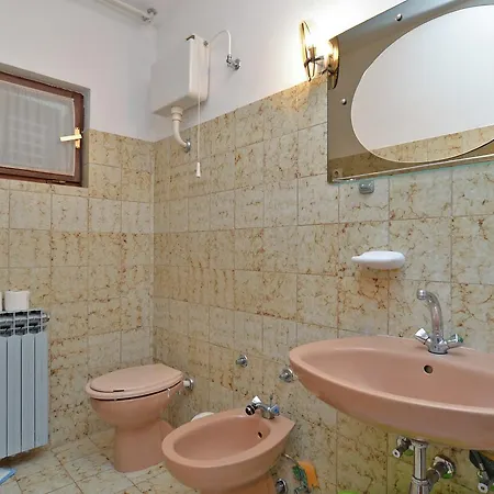 Apartment Viovica 1748